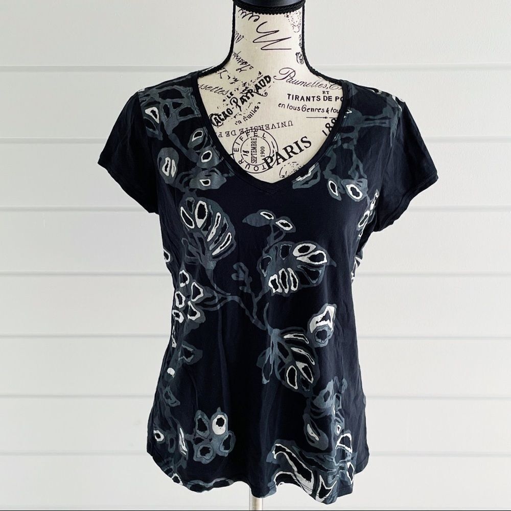 Tahari Floral Print V-Neck Cotton Short Sleeve Top